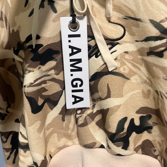 I.AM.GIA - Picture 4 of 4